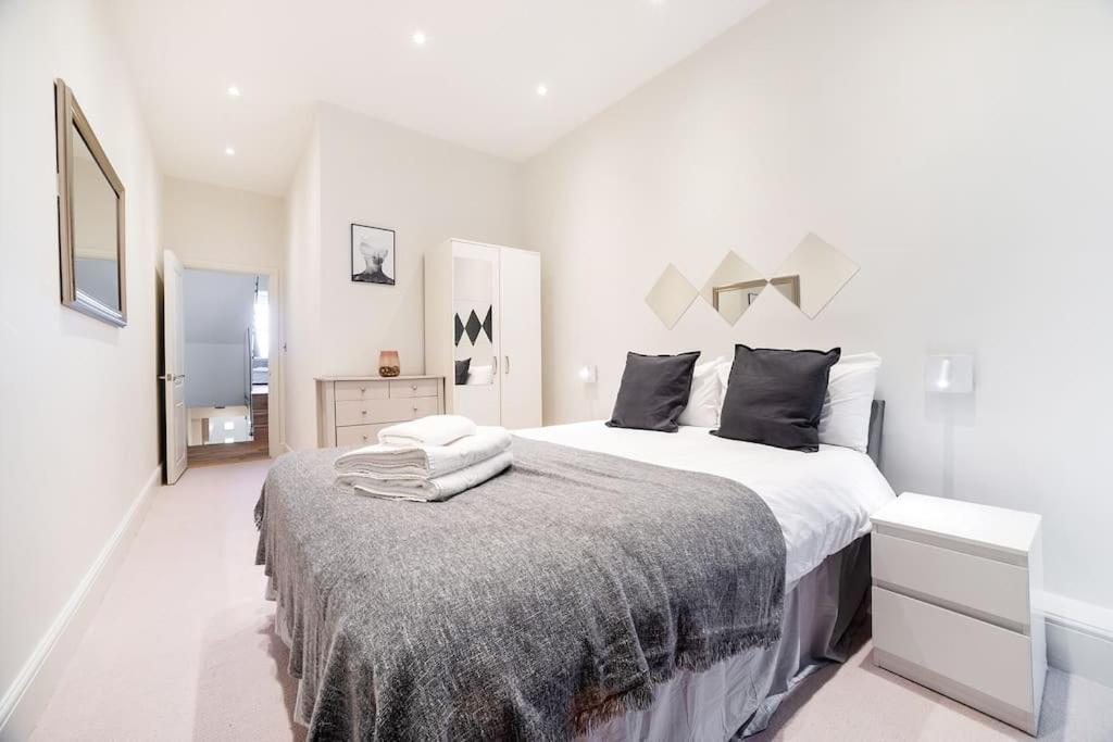 Private Terrace Fulham 3 Bed 2 Baths Appartement *