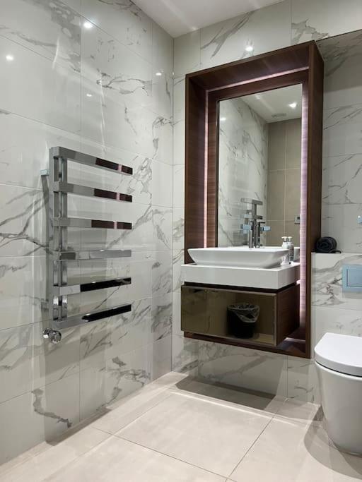 Apartamento Stunning 1br Luxury City Londres