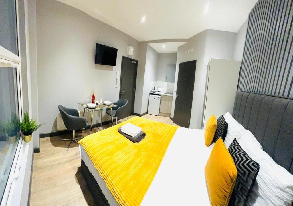 Next To Emirates Stadium Holloway * Londen