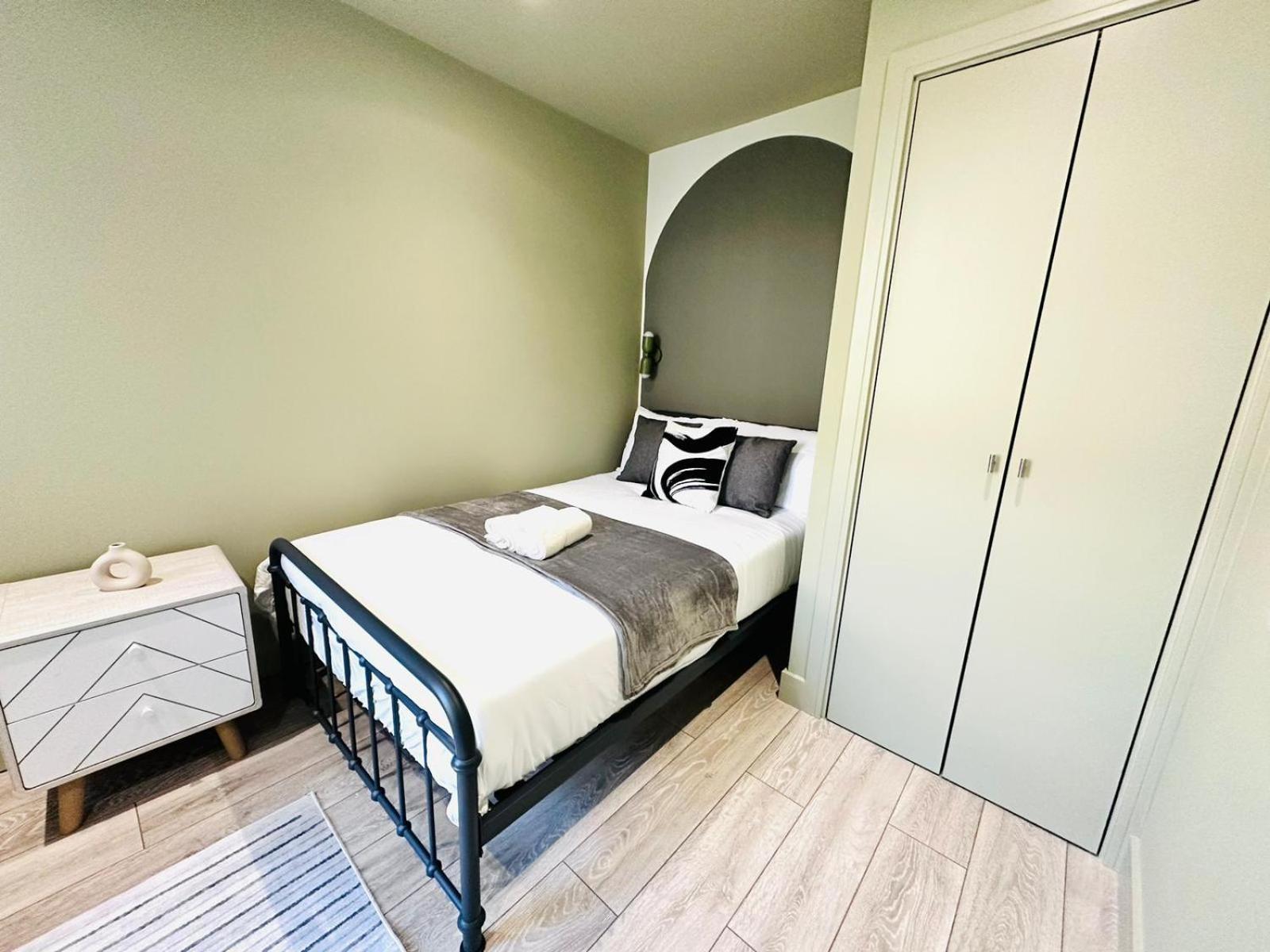 Boutique Ensuite Like London