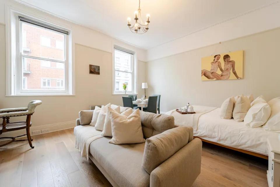 Crawford Street Studio, By The Design Traveller Appartement