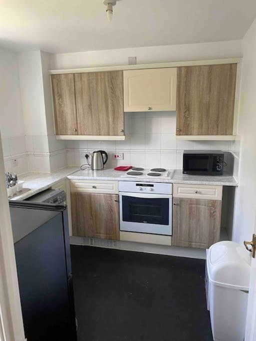 Canal-flat Near Stratford International Station * Londres