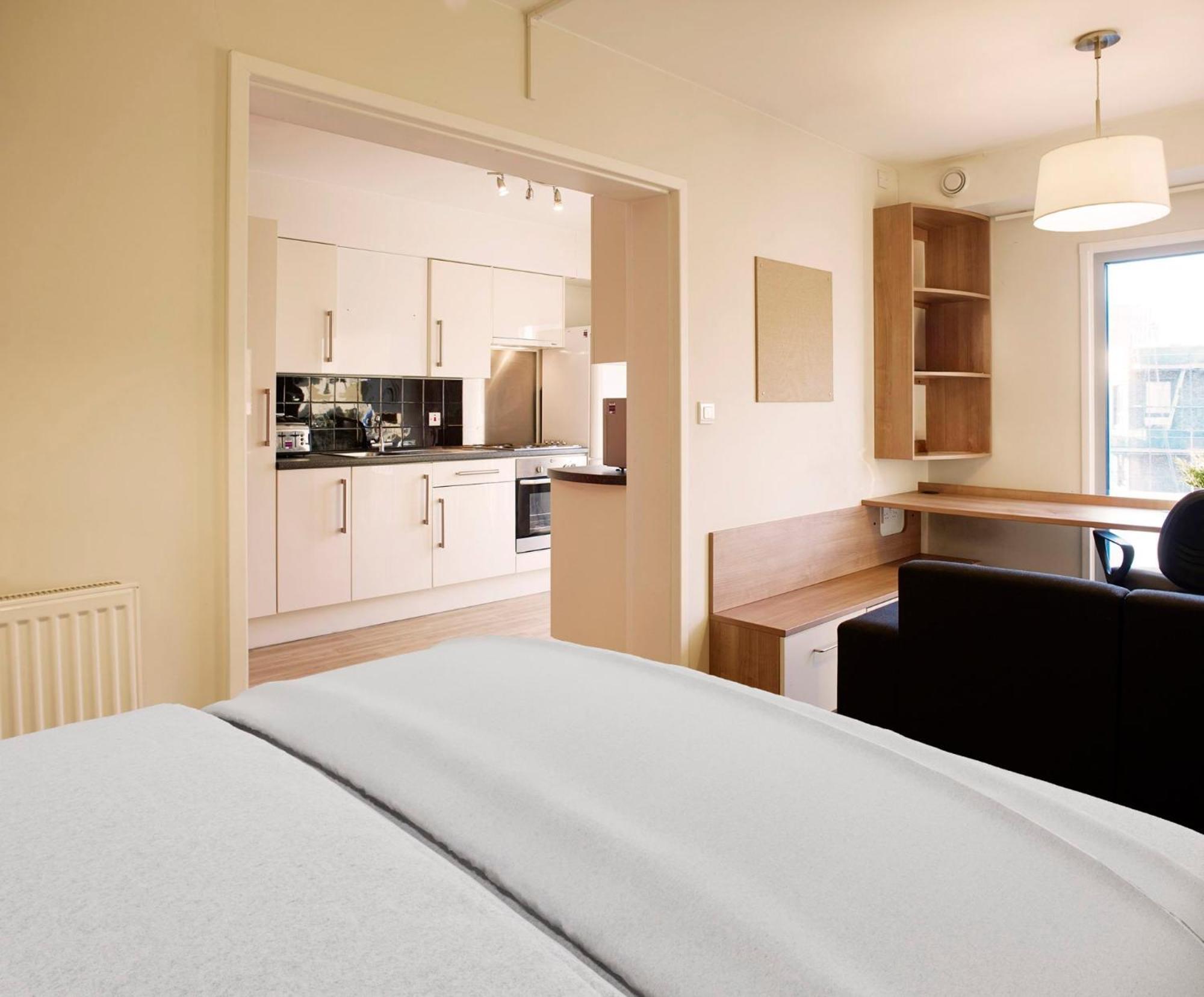 Chic And At Chapter South Bank In Apartment *