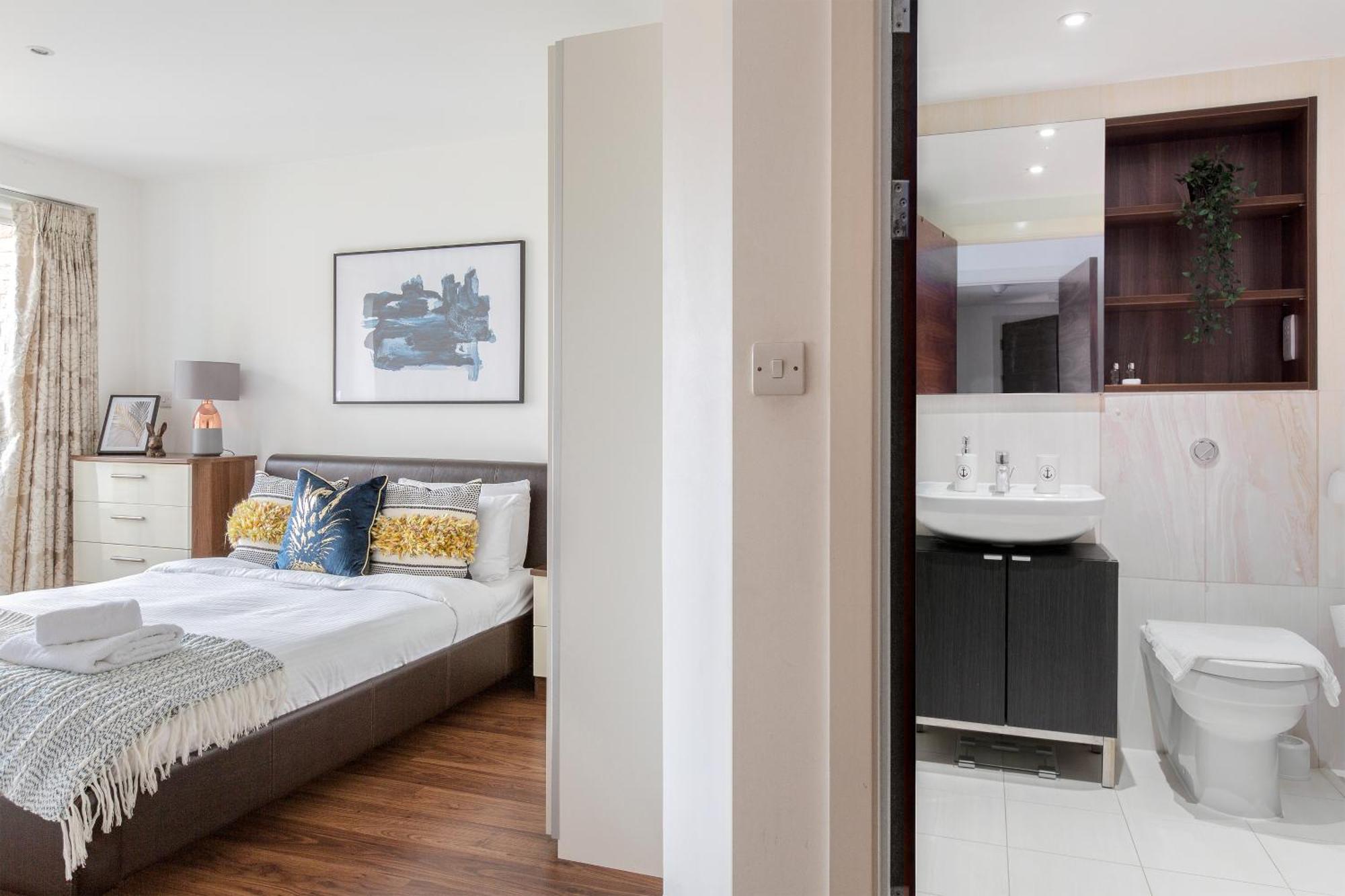 The Acton Flat * Londres