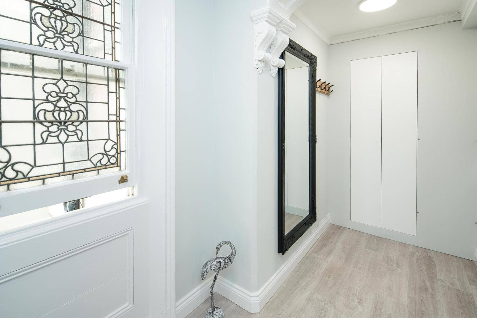 Tranquil Trio Bedrooms Appartement Londen