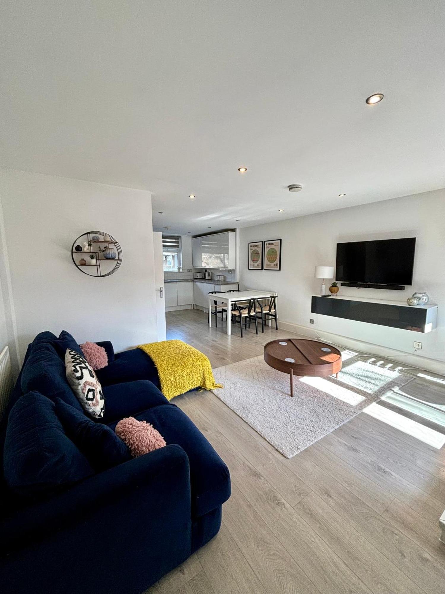 Apartamento 2 Bed, Open Plan, Modernised Flat, Canary Wharf