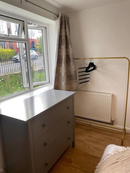 Luxury 2 Bedroom Apartment, Parking, Few Minutes Walk From Wembley Stadium Londres