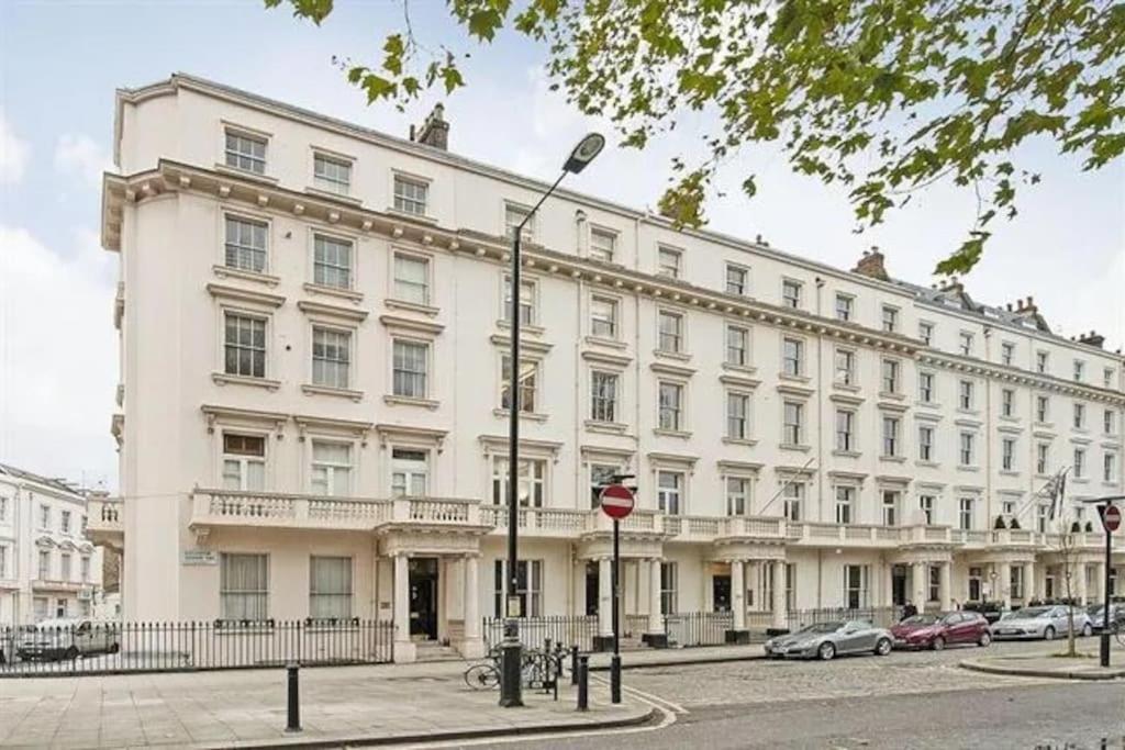 Apartment Spacious Studio, 5 Mins To Victoria Station, Central