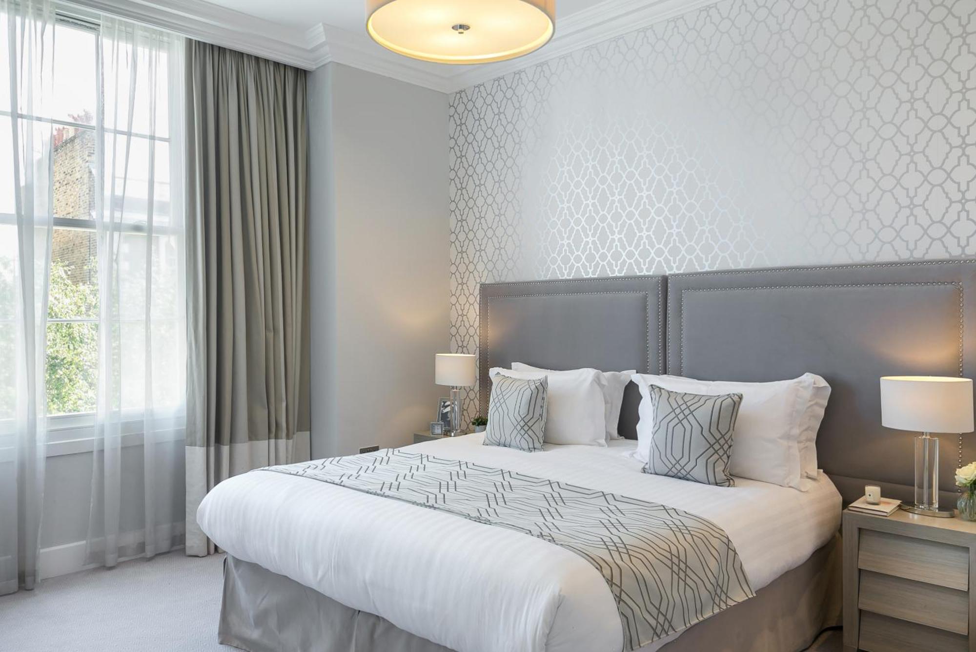 Chilworth Court Apartahotel 4*
