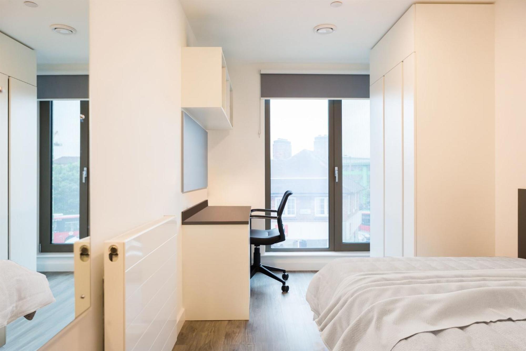 Contemporary At Chapter White In Apartment London
