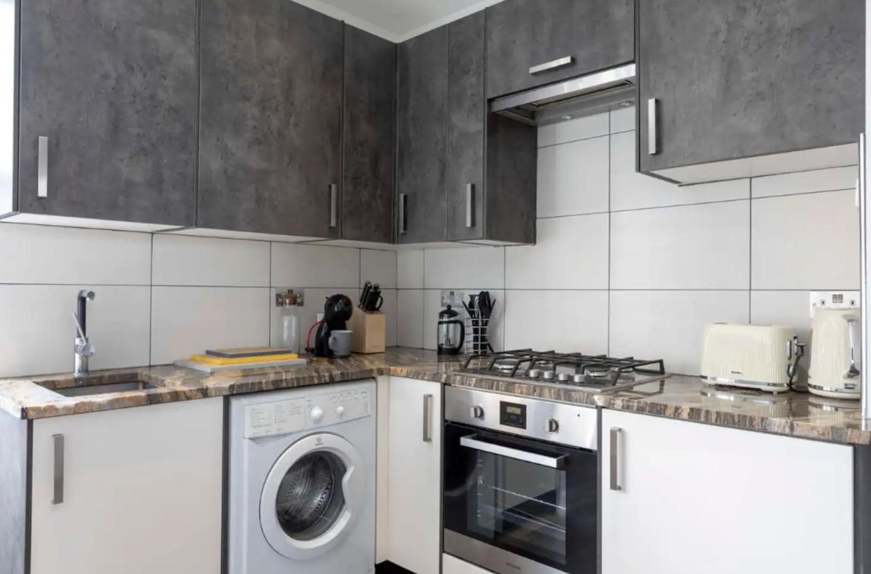 Apartment Urban Chic: Stylish 1-bed In The Heart Of The City *