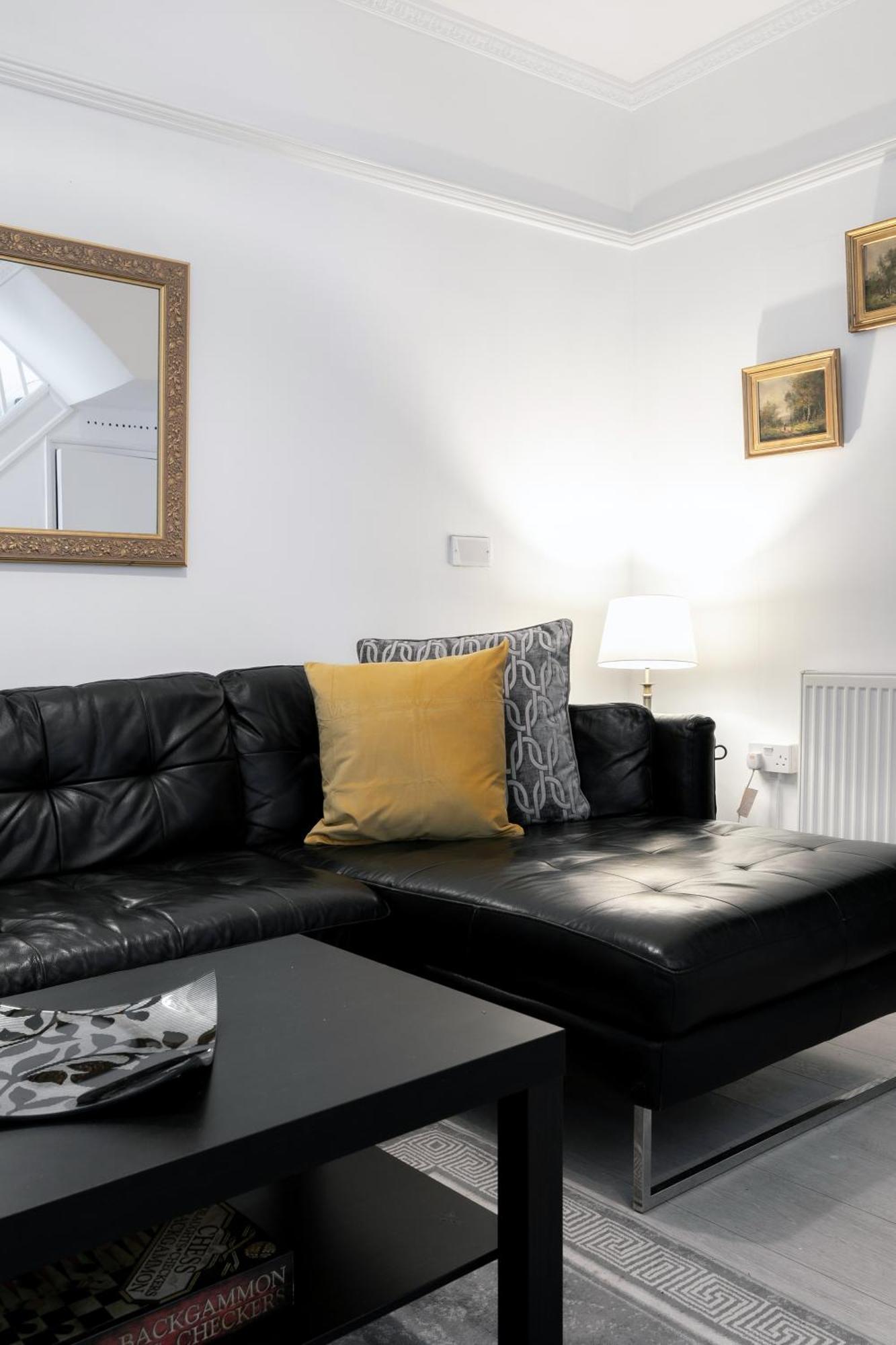 Casa de férias Beautiful 4-bed House With Garden In *