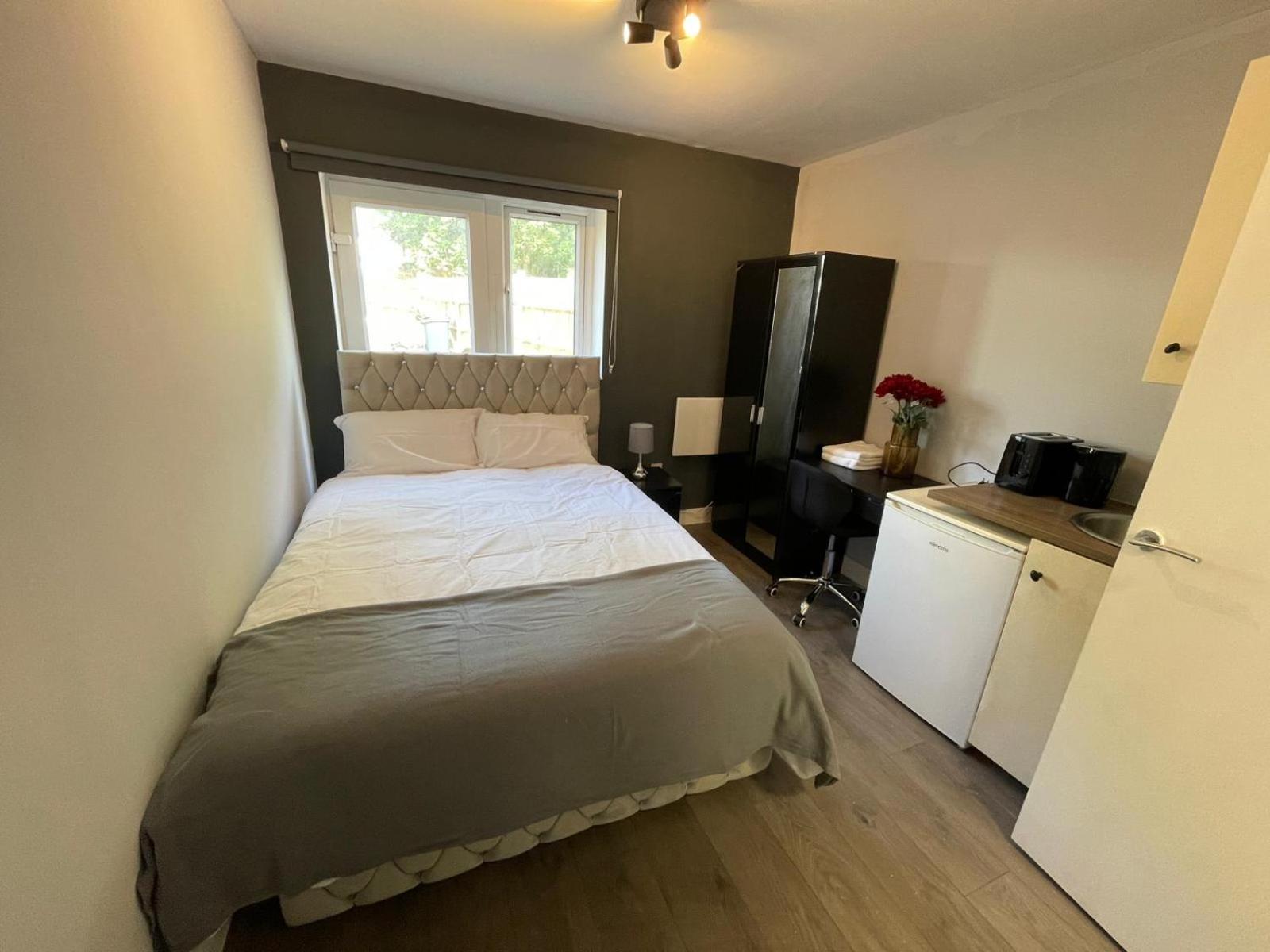 Letzi Private En-suite Near Wembley * Londres