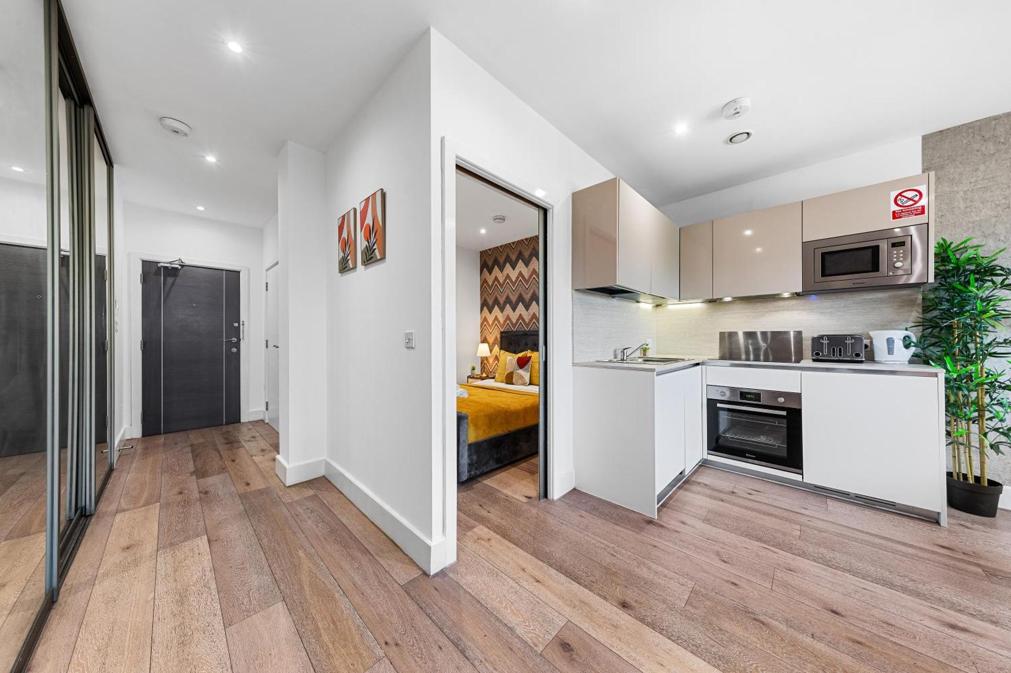 Stylish One Bedroom Flat - Sleeps 5 - Near Heathrow - Ub3 Appartement *