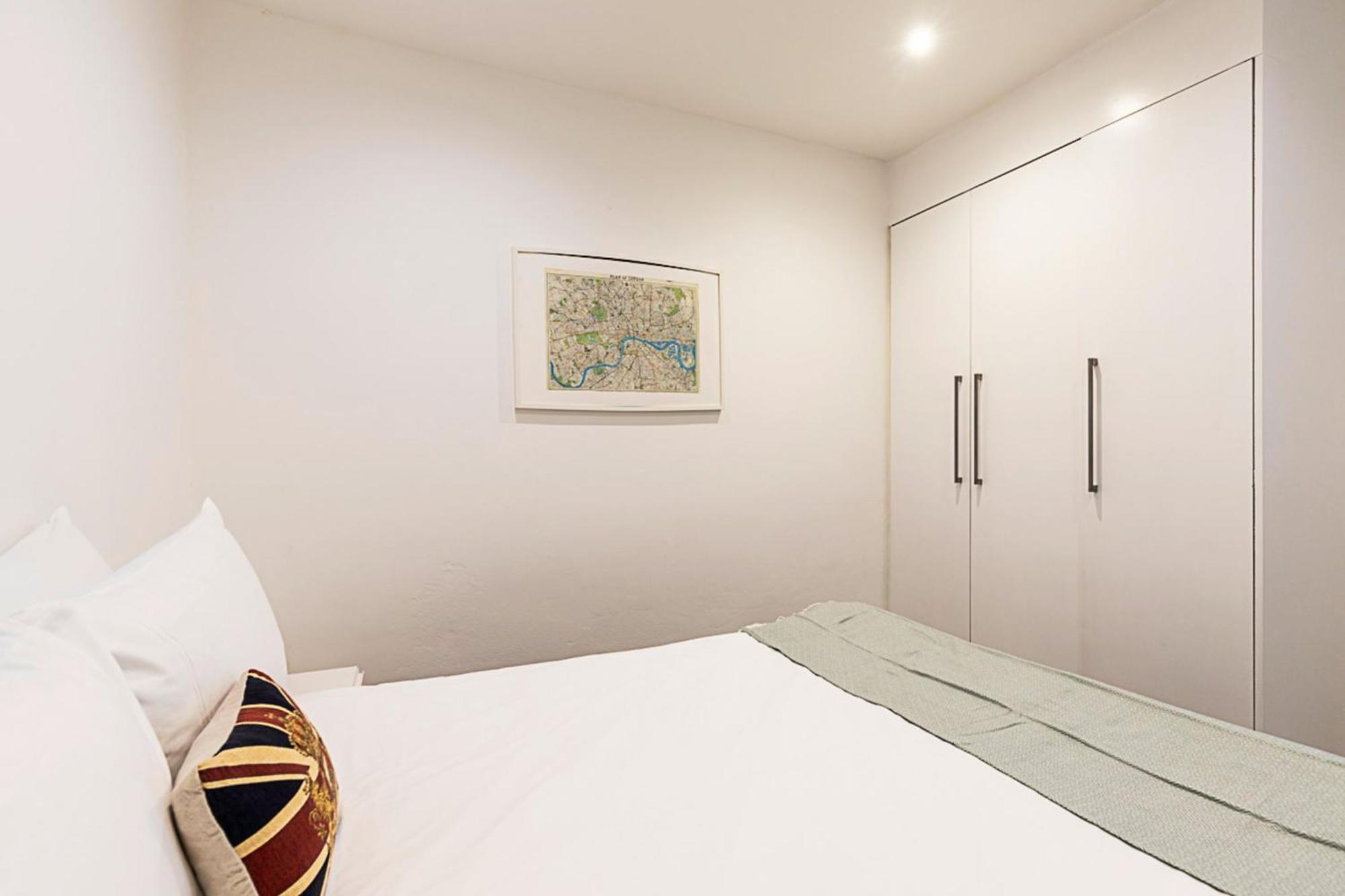 Charming Kensington Apartment London