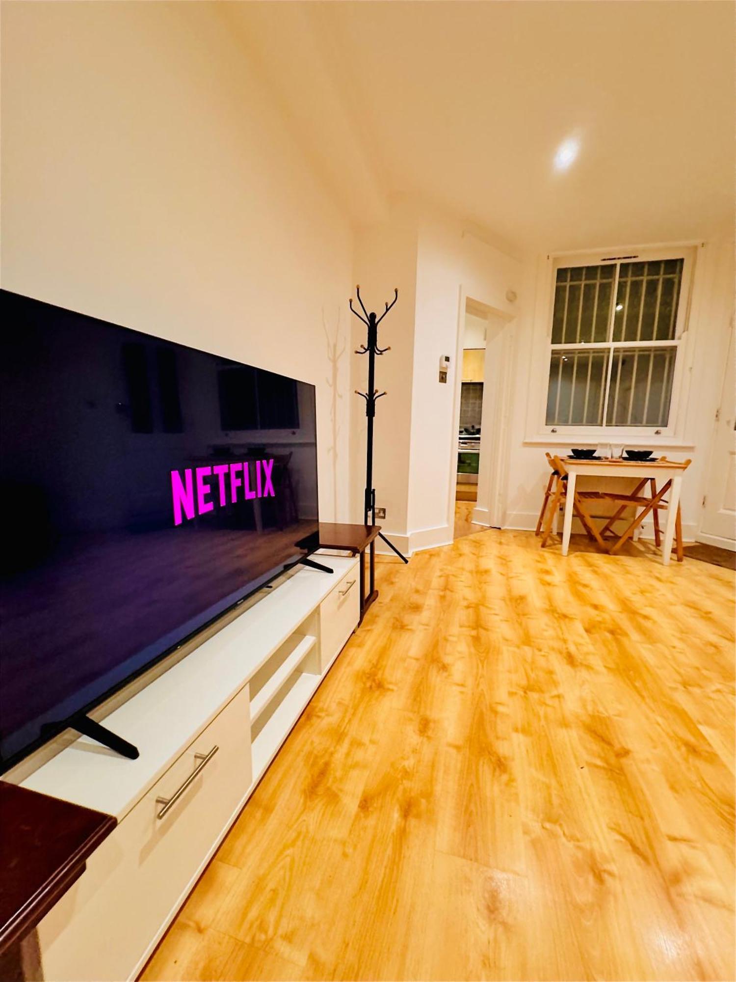 Luxxe Apartments, Kensington & Chelsea, Prime Location, With Many Stations, Westfield Shopping Centre Mins Away Walk Appartement *