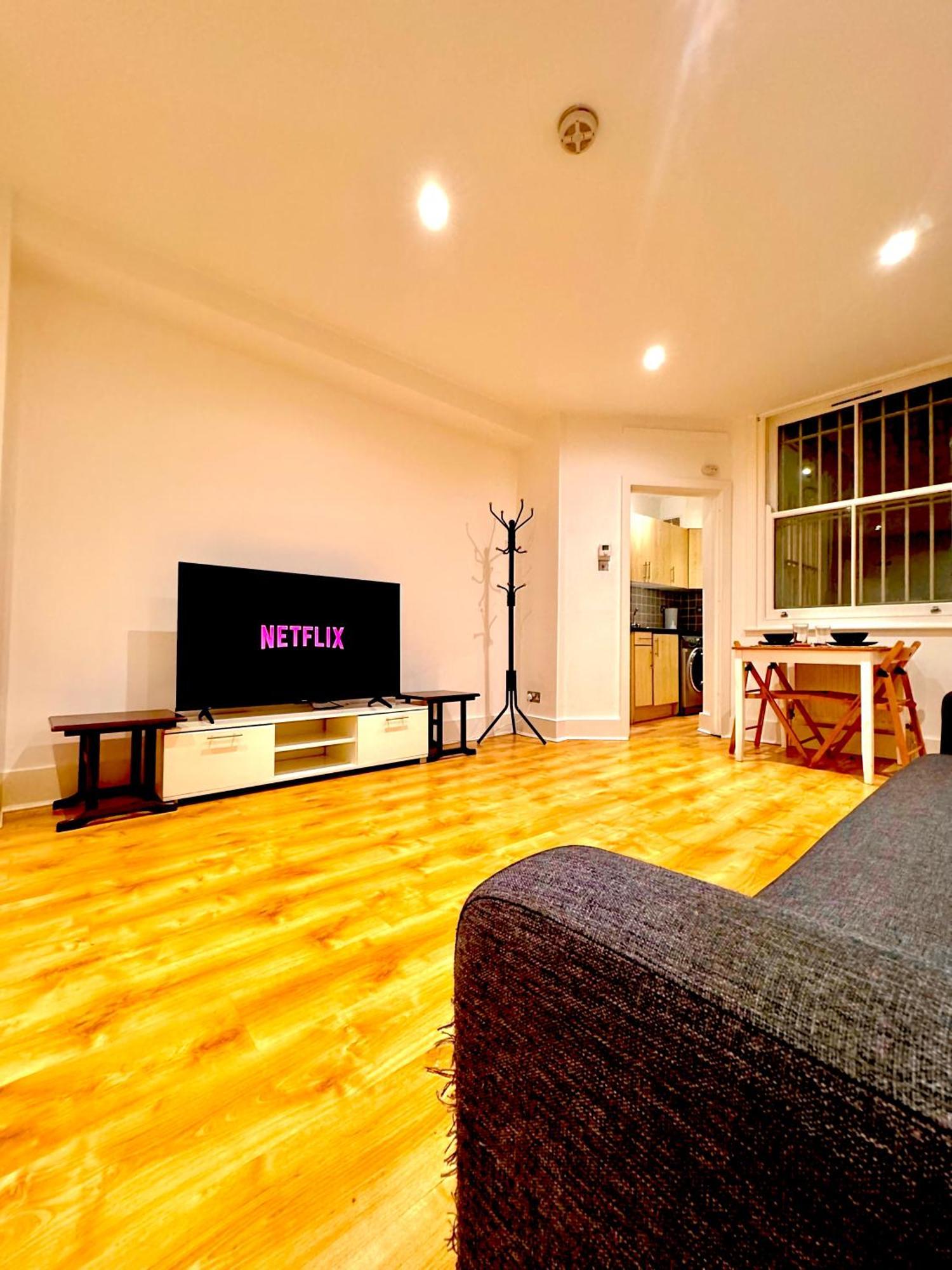 Appartement Luxxe Apartments, Kensington & Chelsea, Prime Location, With Many Stations, Westfield Shopping Centre Mins Away Walk *