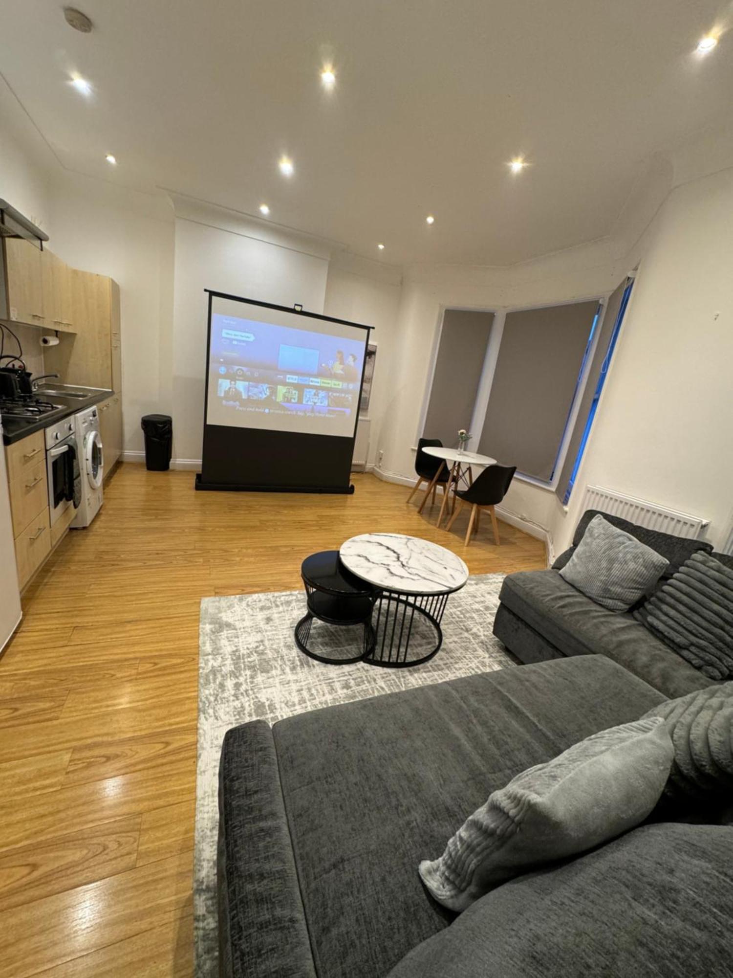 Apartamento Spacious 2 Bed Flat In *
