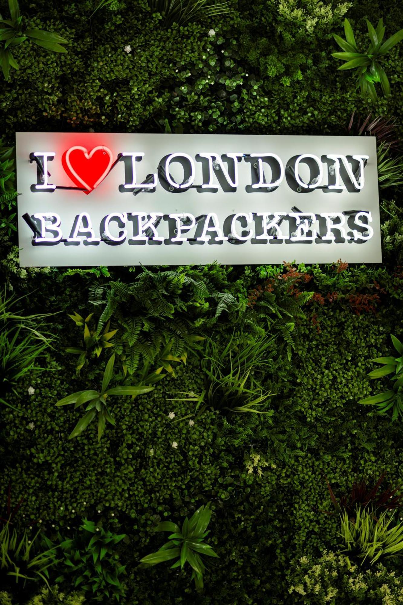Albergue Backpackers Youth 18 - 35 Years Old Only *