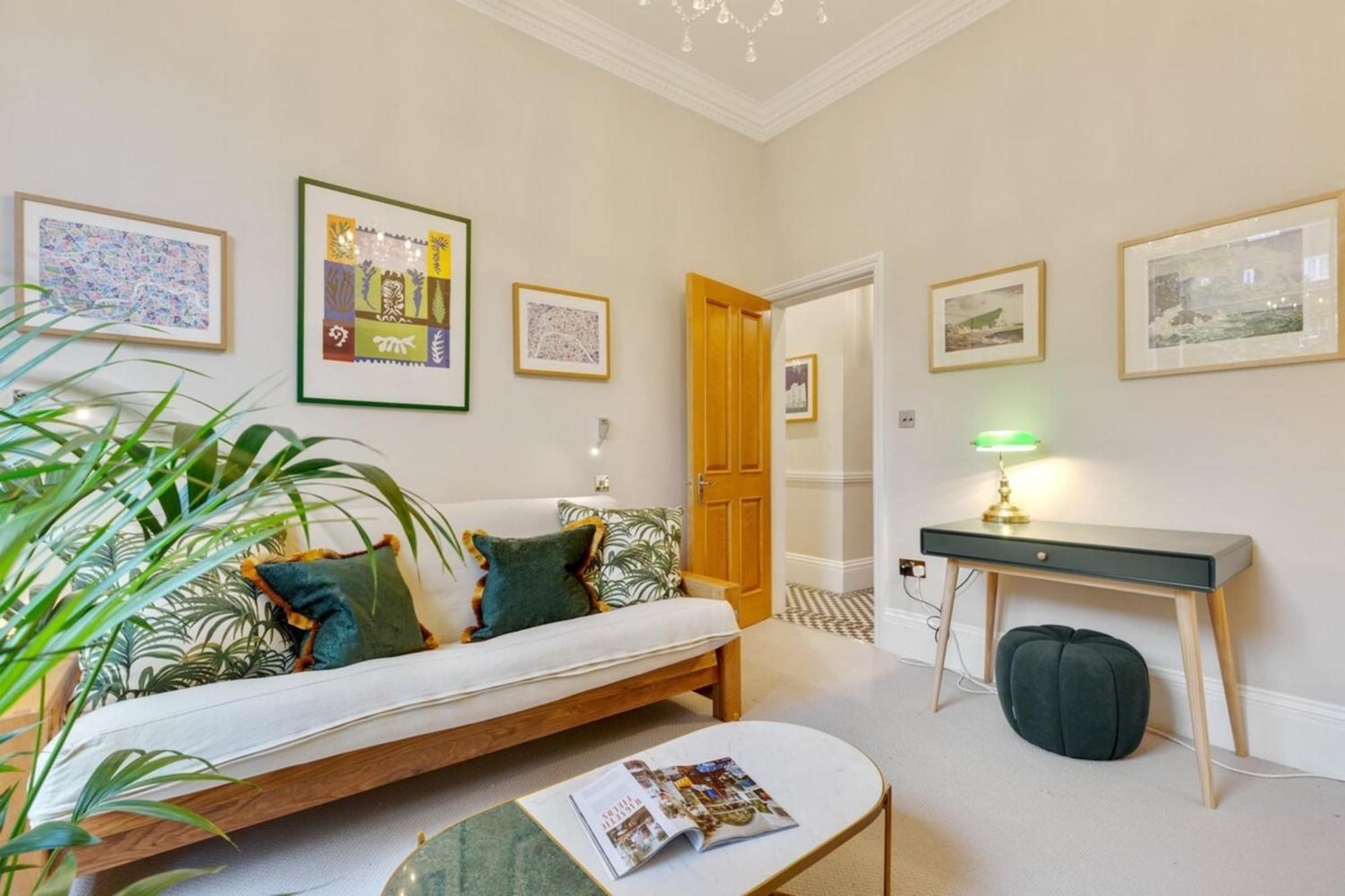 Bright Camberwell Georgian Appartement