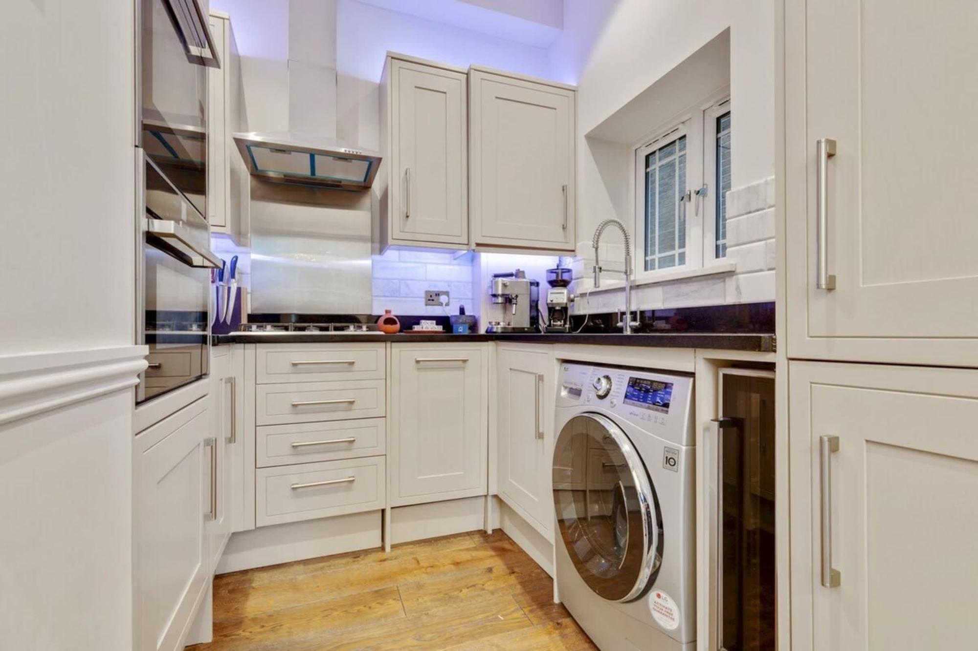Bright Camberwell Georgian Appartement *
