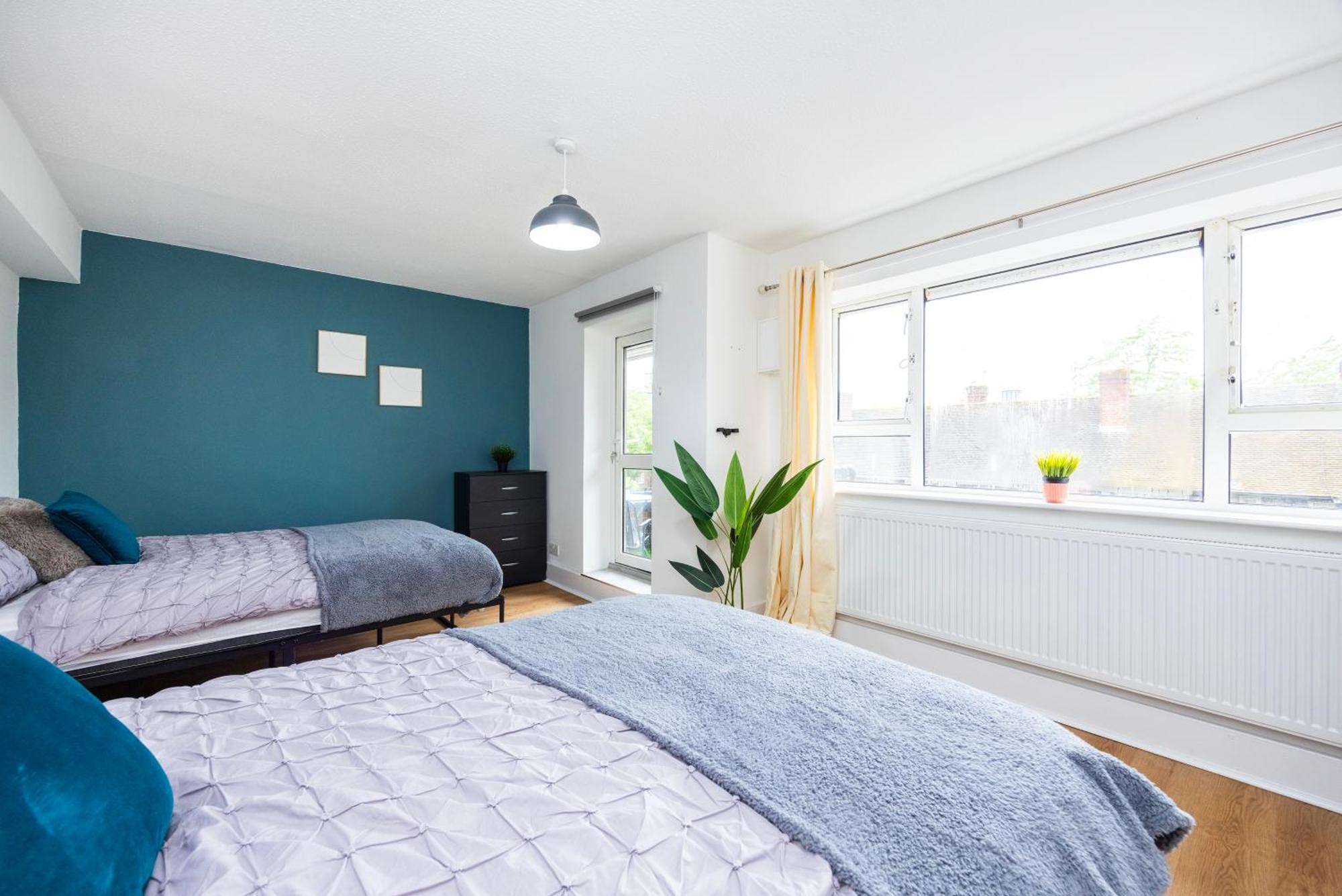 Excel O2 Stunning Large 3 Bedroom With Balcony Londres