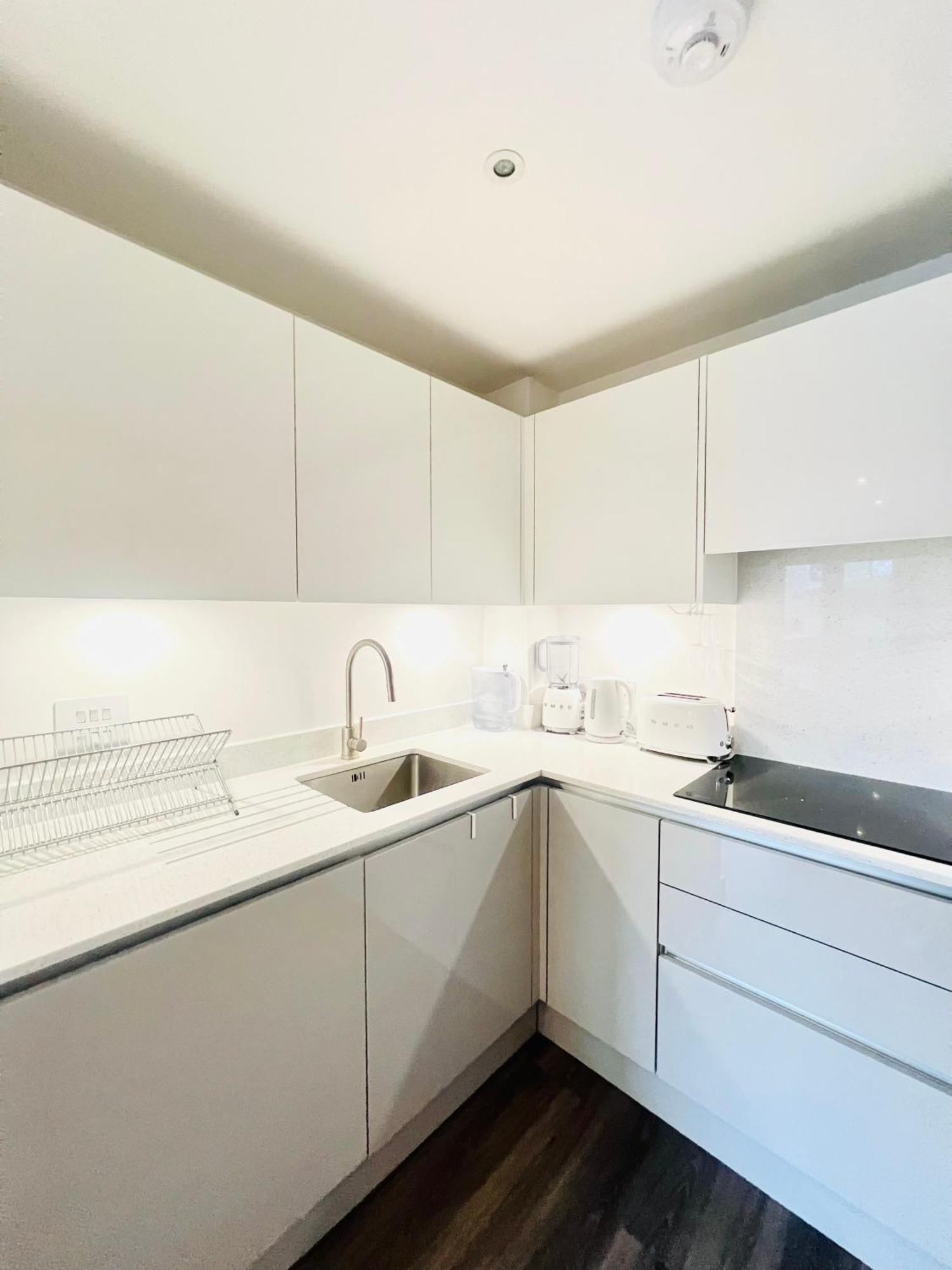 Luxxe With Parking, Prime Location Apartamento Londres