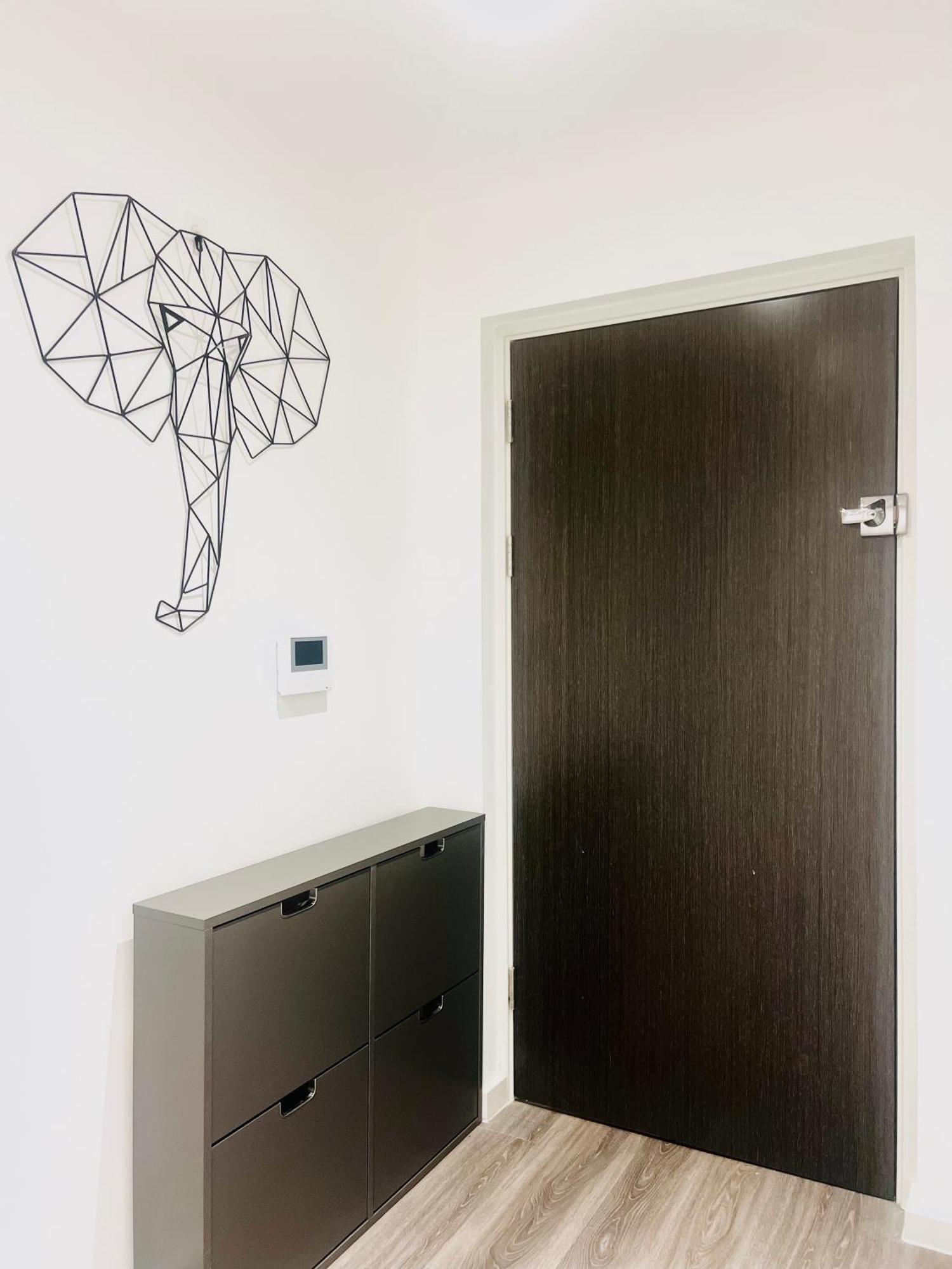 Apartamento Luxxe With Parking, Prime Location