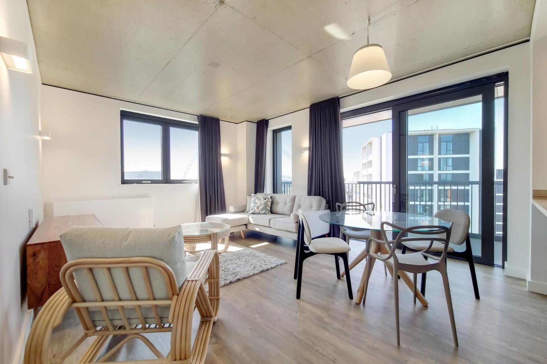 Botanical-inspired At Repton Gardens Right In The Heart Of Wembley Park *