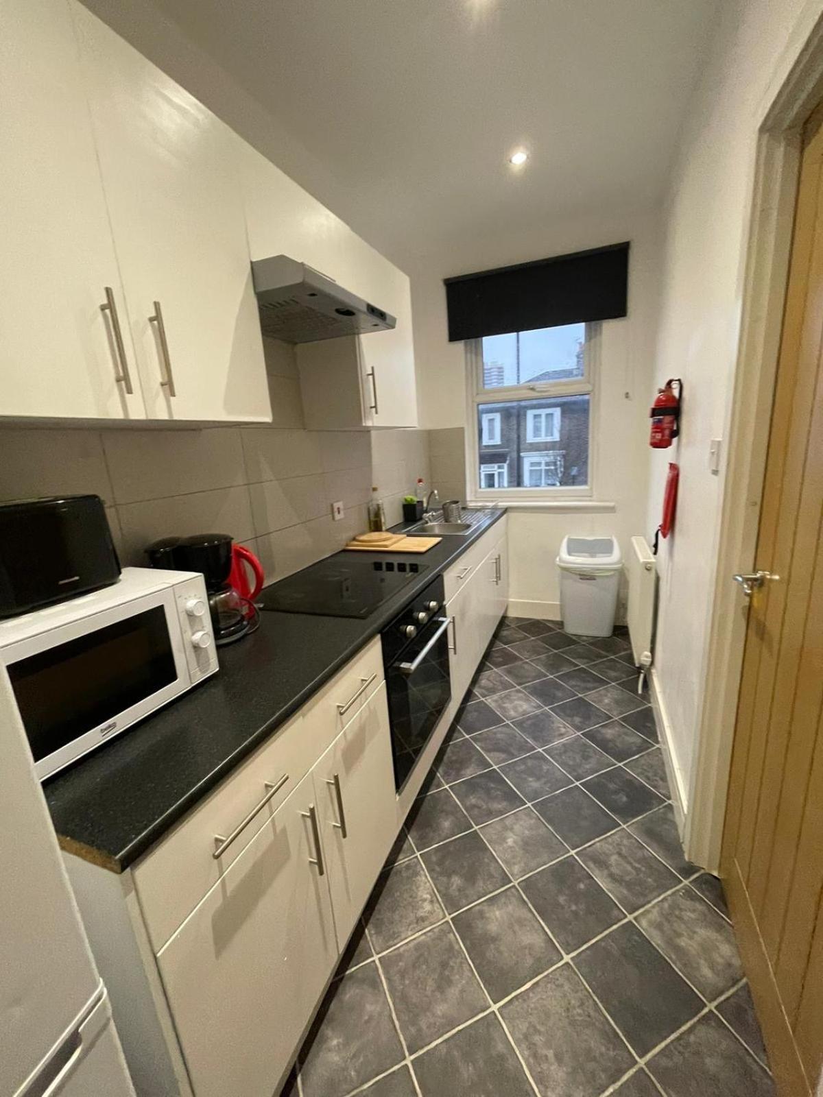 Casa de hóspedes Cozy En-suite Near Stratford *