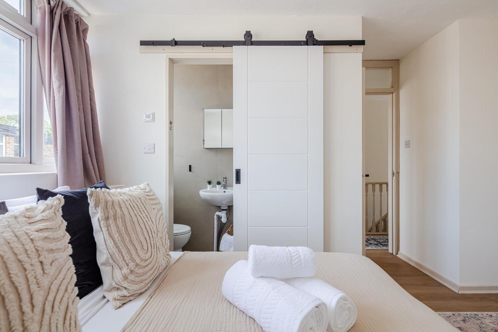 Apartment River Thames & Tate Britain - 4br With Patio - Cityapartmentstay London