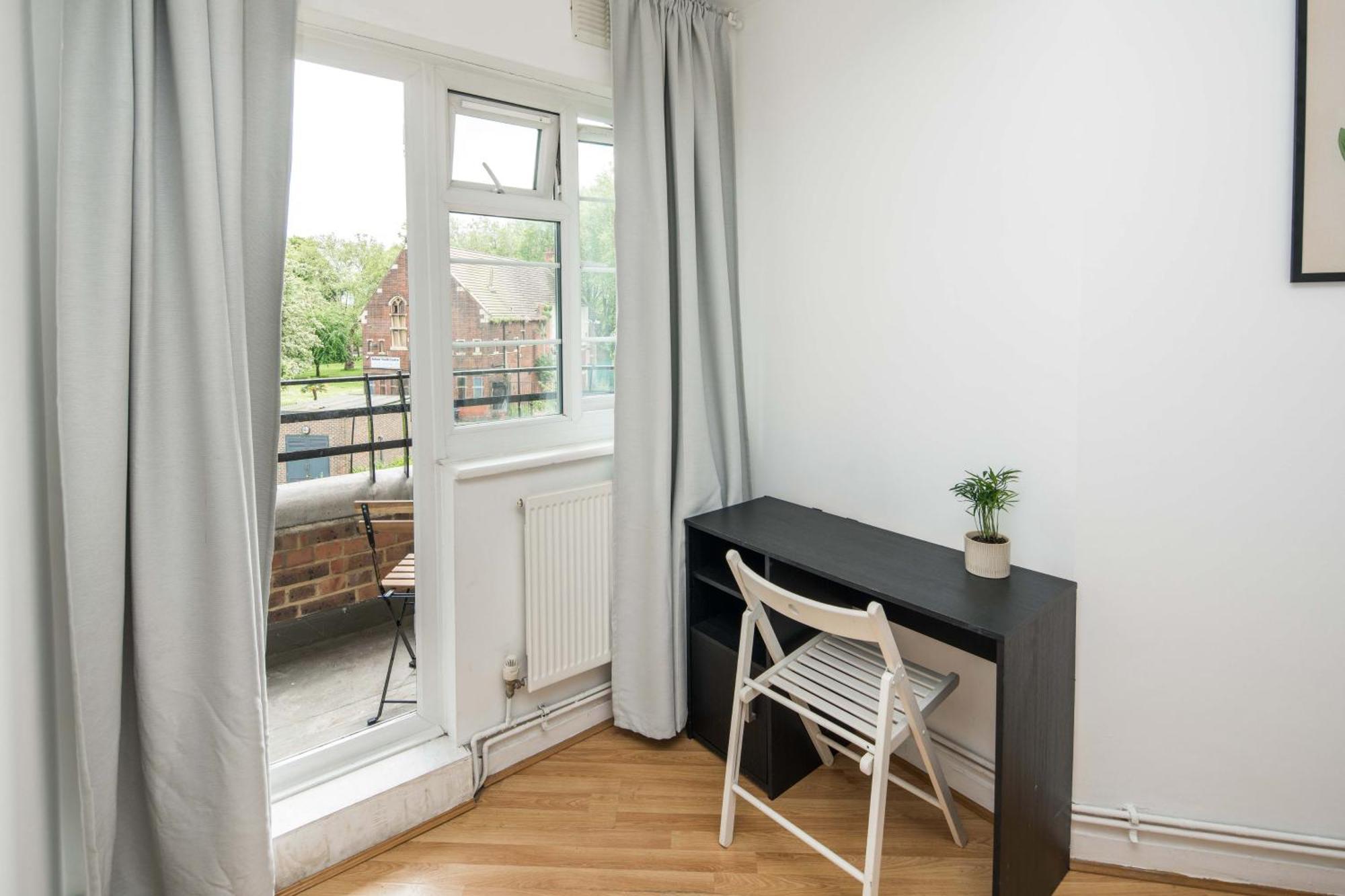 Stylish 2bd Flat With Balcony Near Stepney Appartement