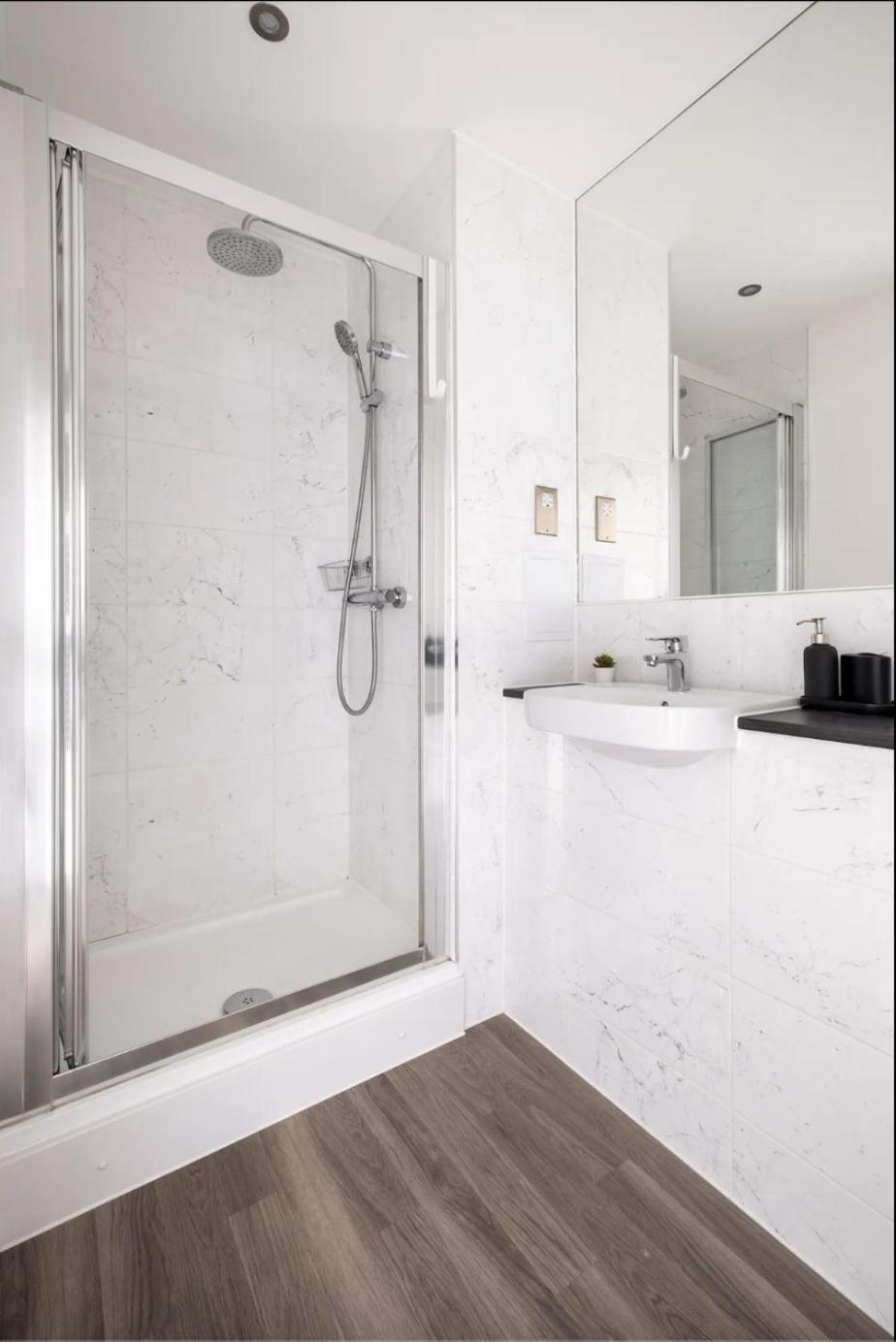 Scandi Style Flat In With Private Terrace Appartement Londen