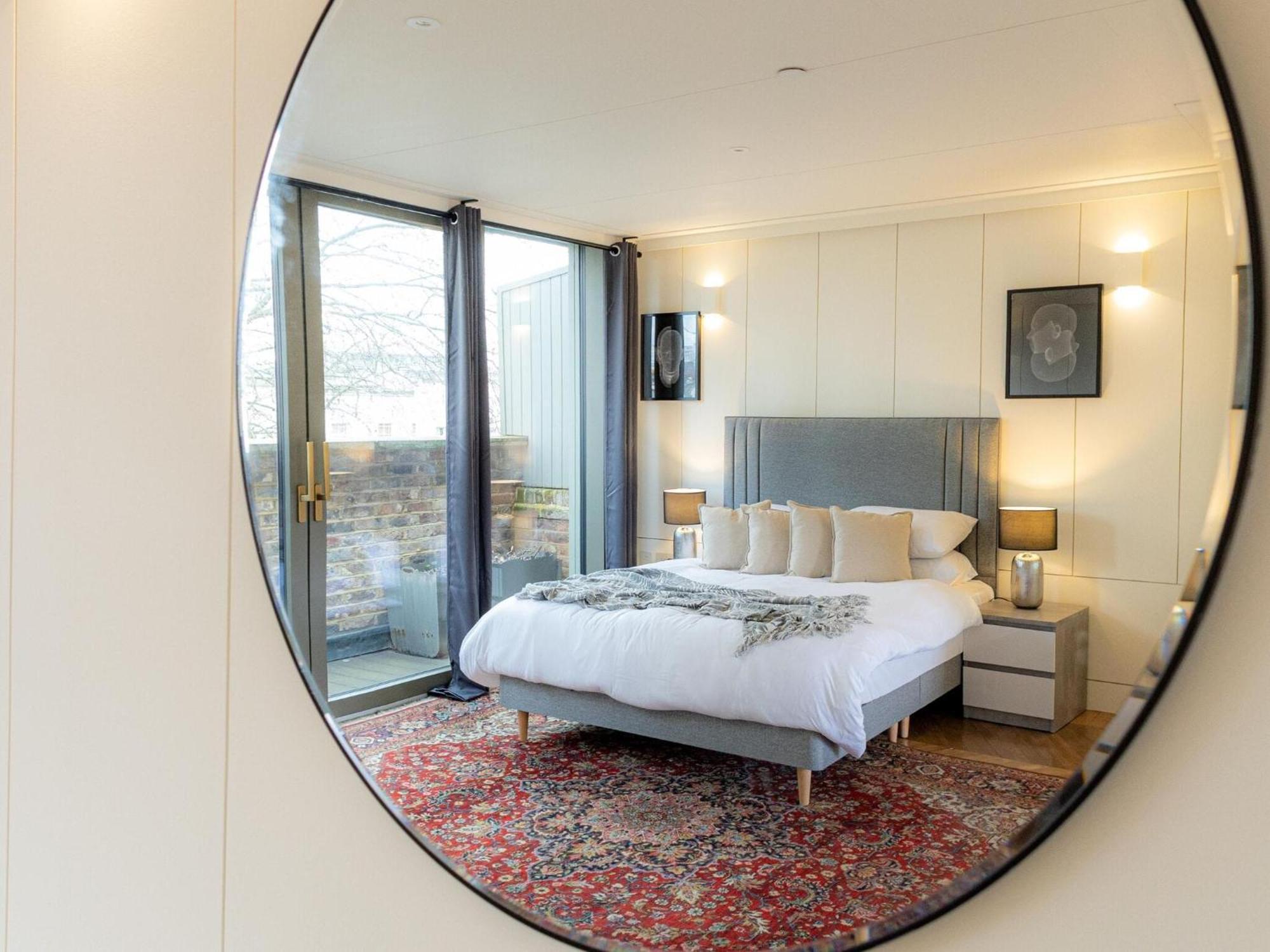 Apartamento Modern Deluxe Five Bedroom House Near Chalk Farm Station By Belvilla Londres