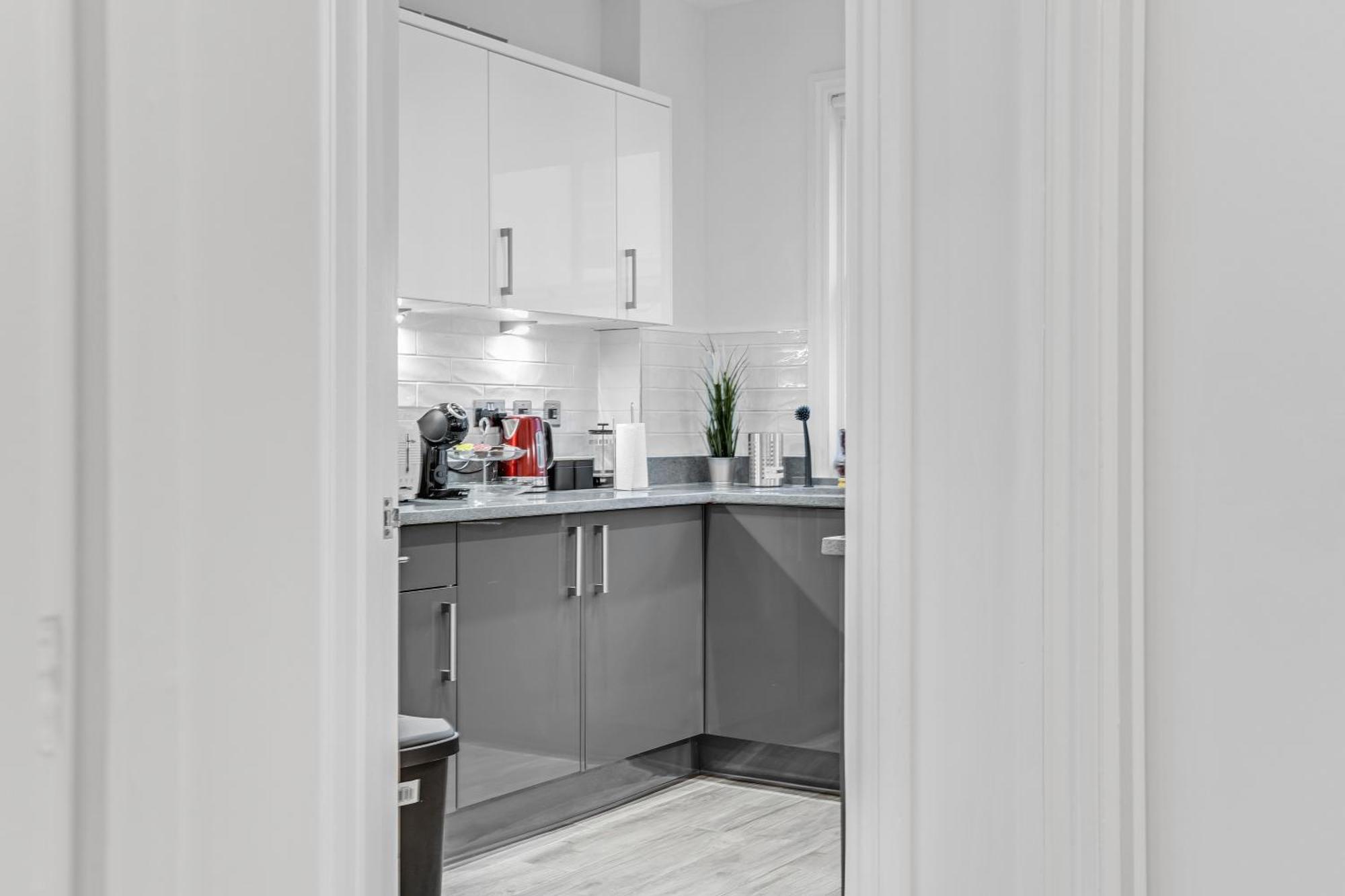2-bed With Garden Apartment London