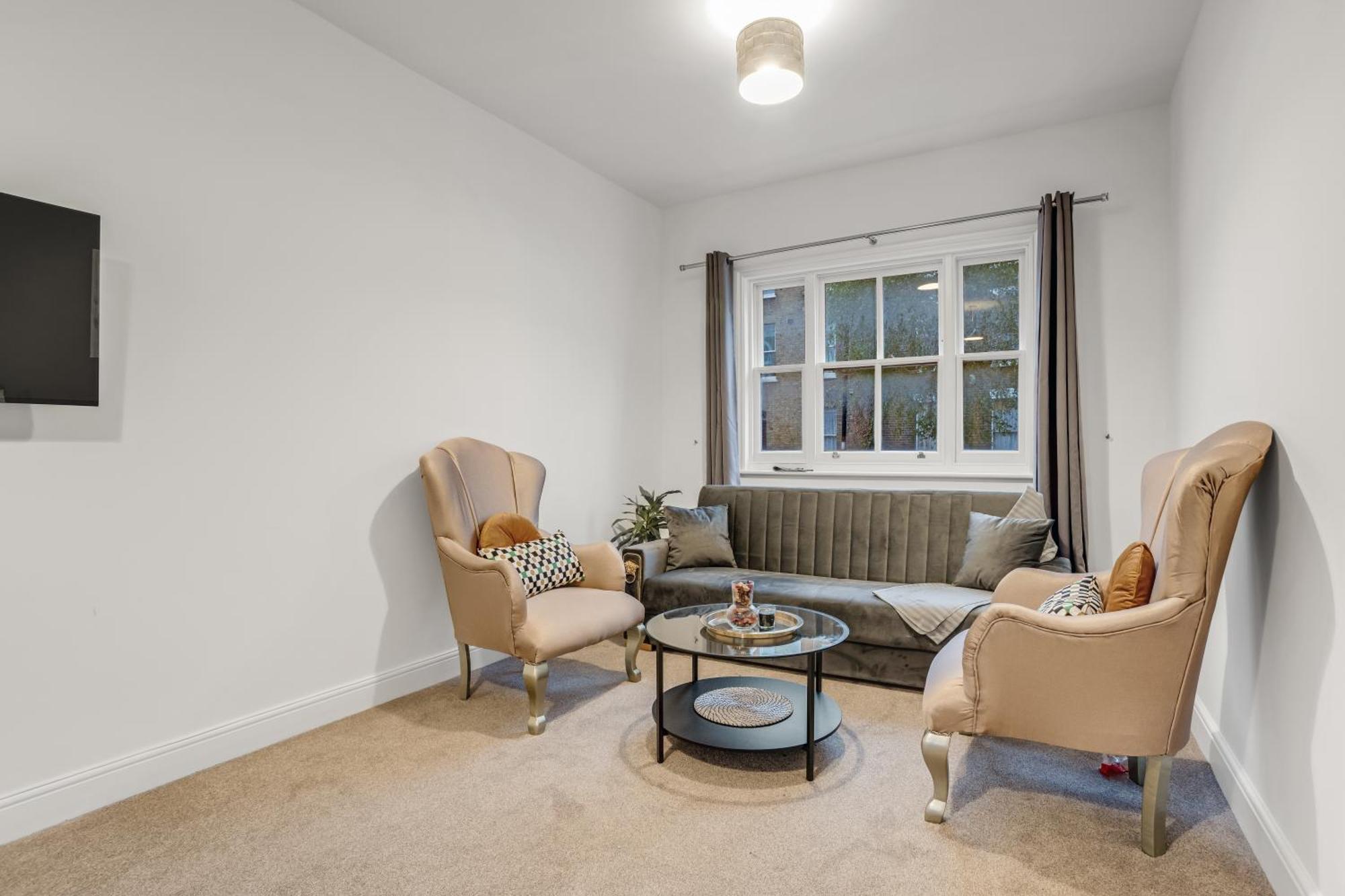 2-bed With Garden Apartment