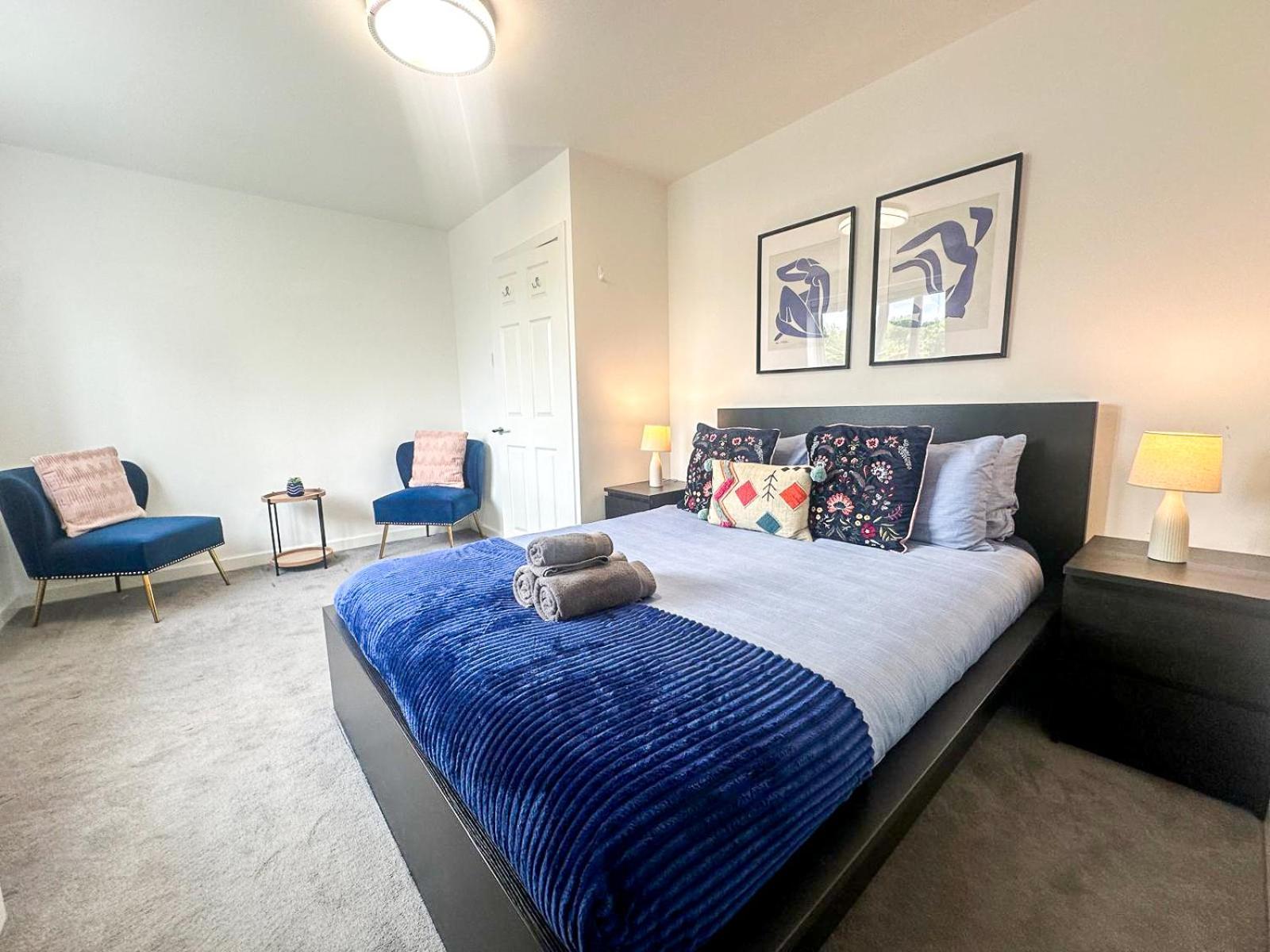 Charming 2-bedroom Flat With Private Balcony Near Islington Station, Canonbury Apartamento