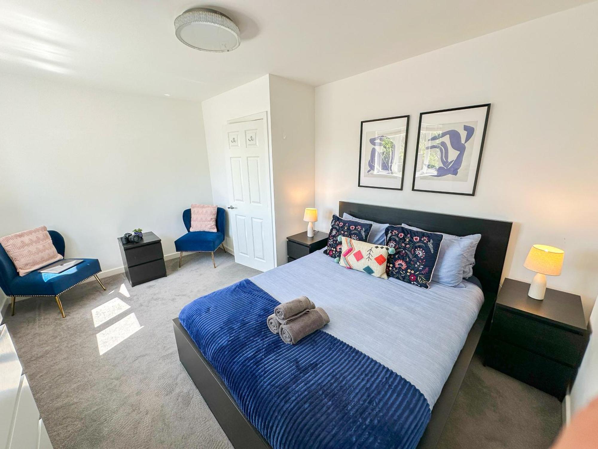 Charming 2-bedroom Flat With Private Balcony Near Islington Station, Canonbury *