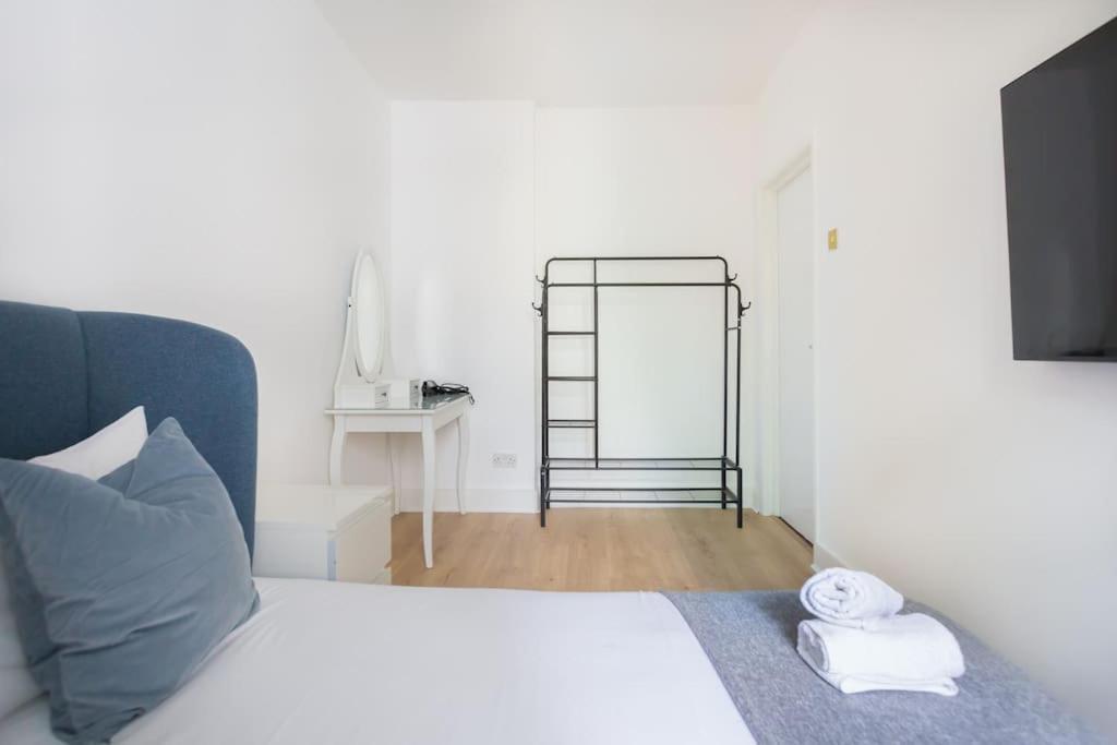 Two Bedroom In Dalston * Londres