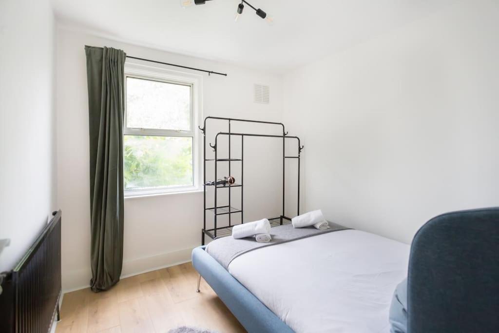 Two Bedroom In Dalston