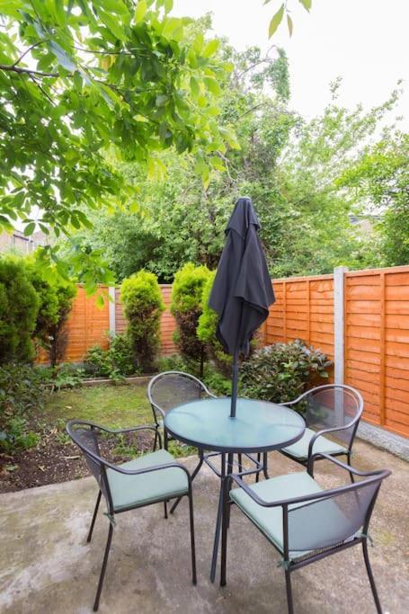 Two Bedroom In Dalston Londres