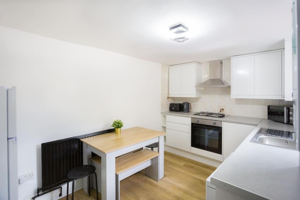 Two Bedroom In Dalston Appartement *