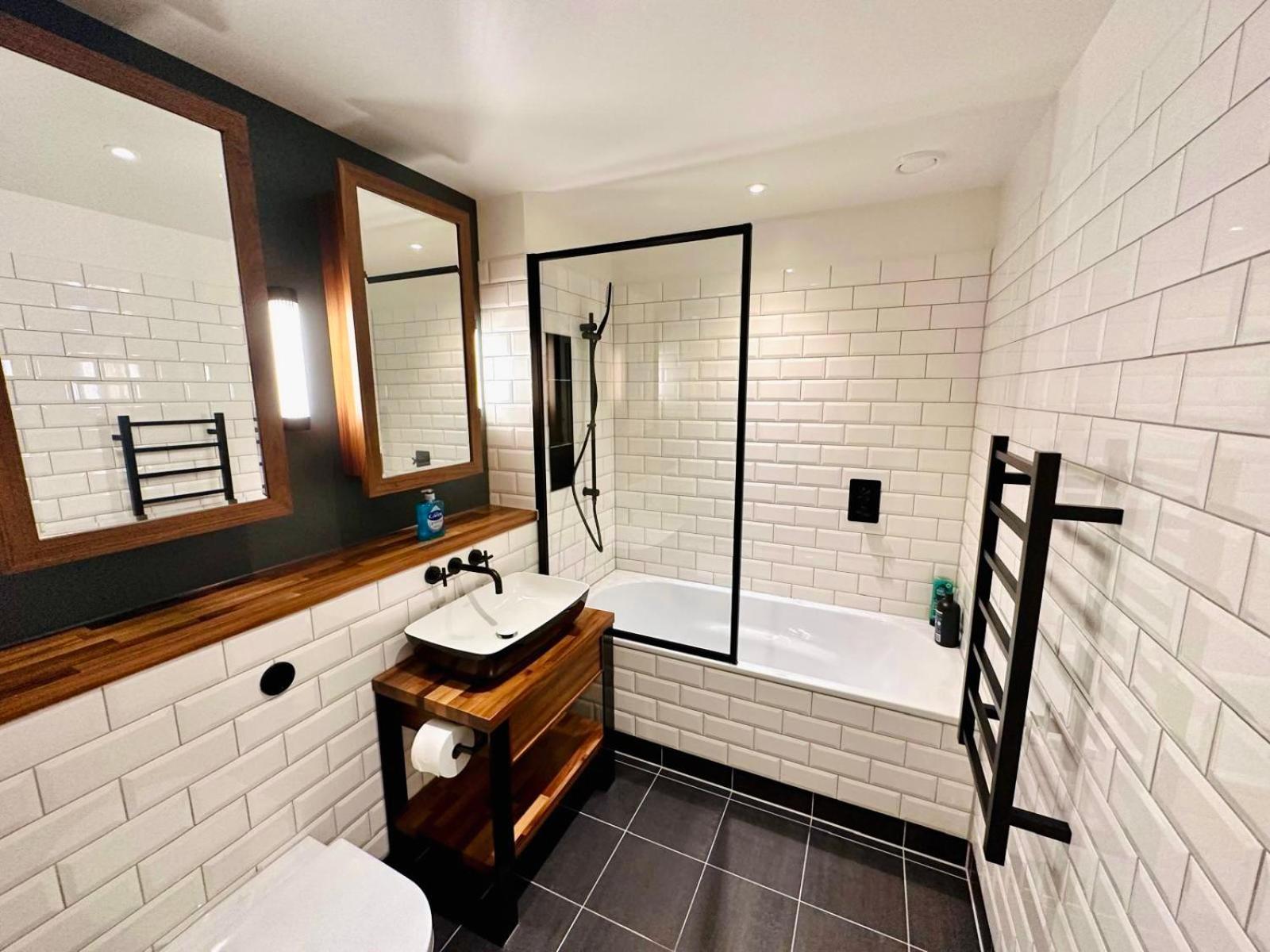Amazing 2bedroom Close To Tower Bridge Appartement *