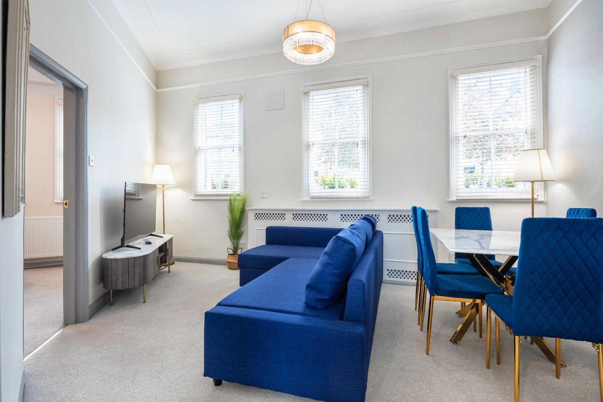 5a - Bright And Airy 2 Bedroom - Close To