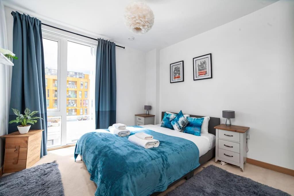 Modern 1-bed With Panoramic View In *
