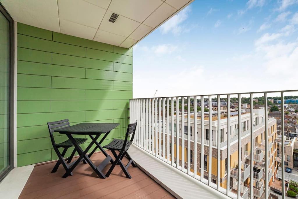 Modern 1-bed With Panoramic View In Apartment *