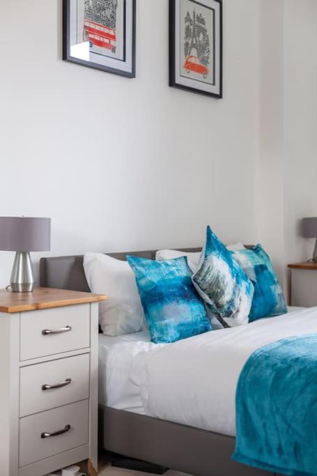 Apartment Modern 1-bed With Panoramic View In