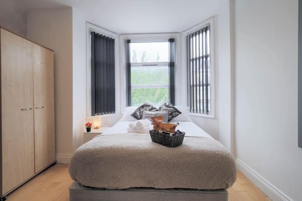 S3 Full In Kilburn With Kitchen Zone 2 Appartement *