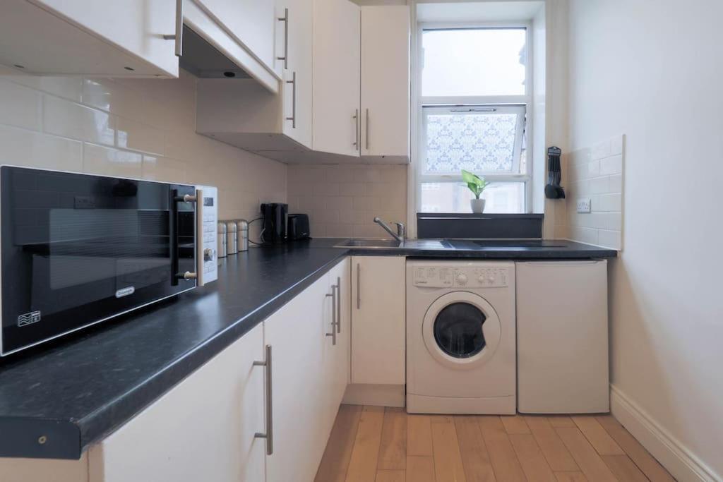 S3 Full In Kilburn With Kitchen Zone 2 * Londres