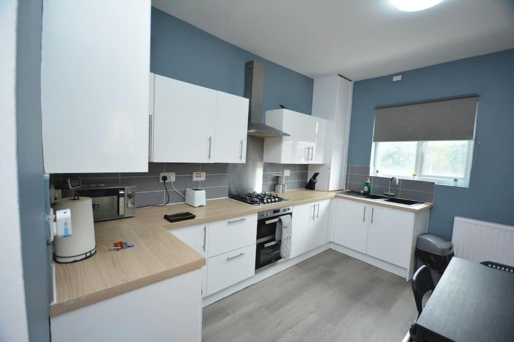 Lovely 4bedroom Appartement *